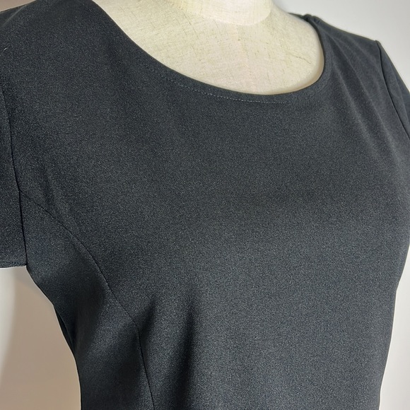 Temt black top flared hem - Picture 2 of 5